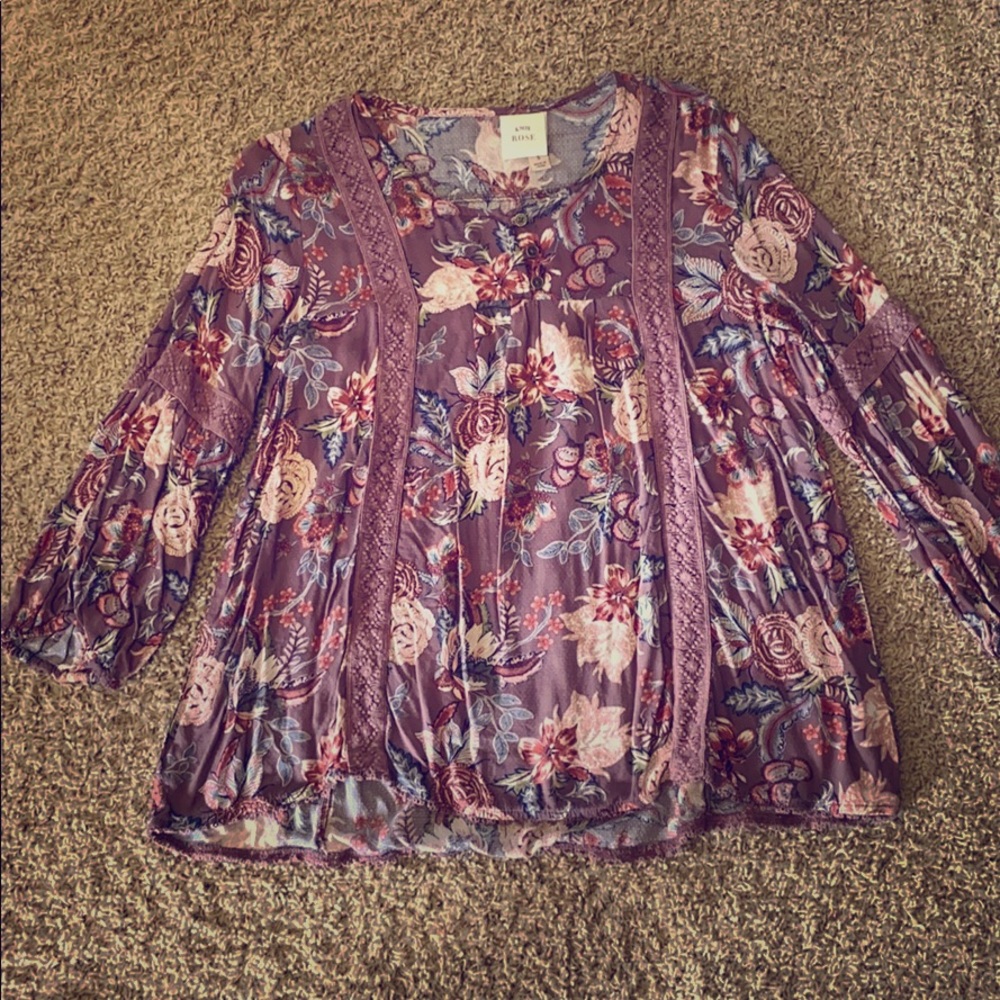 Floral maternity blouse